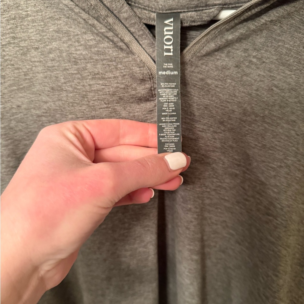 Vuori Heather Gray quarter zip - Picture 3 of 3